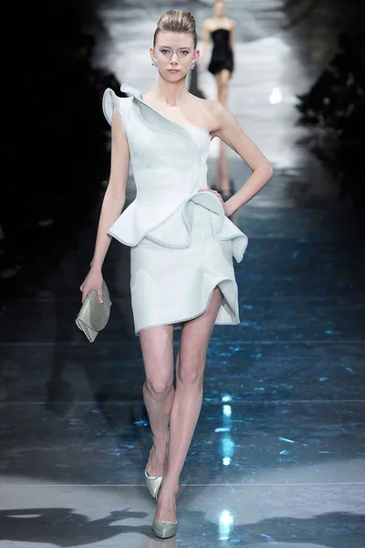 Look 17